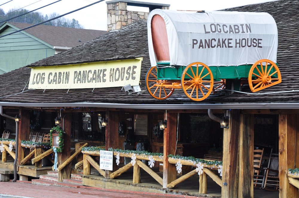log cabin pancake house gatlinburg